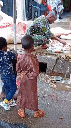 Ordinary morning market life documented across Ikorodu, Nigeria