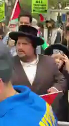 Orthodox Jewish participants join Palestinian solidarity demonstration in NYC