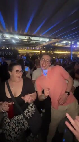 Early morning party draws dancing crowds in Mexico City