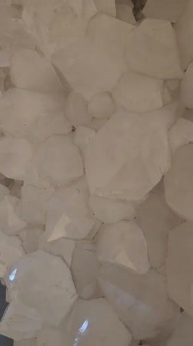 White crystals documented in close-up video in Altdorf