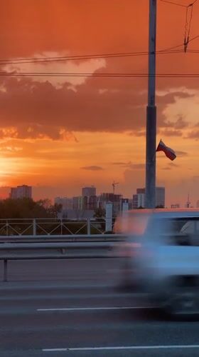 Fiery sunset documented across Novosibirsk bridges and highways