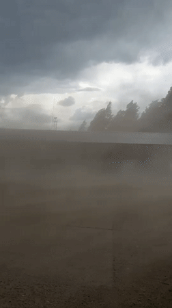Dust storm batters Noviy, Russia with severe winds