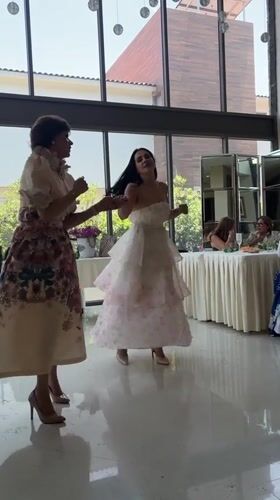 60th birthday party with dancing, cake, and toasts in Mexico