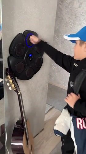 Casual gaming and selfie activities recorded in Abakan homes