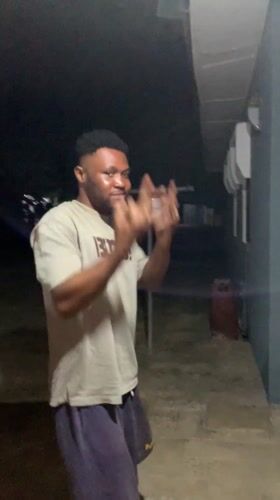 Man photographed in series of selfies in Ikorodu, Nigeria