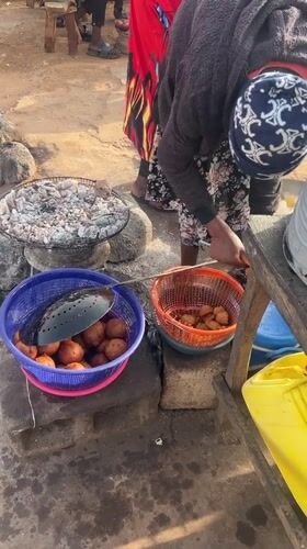 Morning street life unfolds in Gura Top, Nigeria