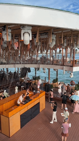 Waterfront DJ venue operates in Pattaya with ocean views
