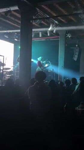 Late-night band performance captured at Buenos Aires venue