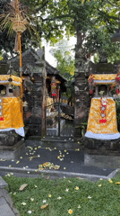 Street life and temple culture along an Ubud road