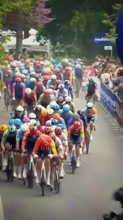 Cycling race draws crowds through Plovdiv streets
