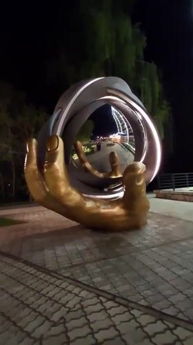 Public art installations documented in Glazov, Russia