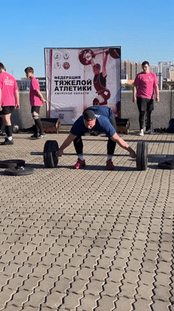 Youth weightlifting competition held on Blagoveshchensk riverside promenade