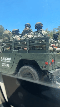 Mexican Army Humvee observed transporting soldiers in Tlalminulpa