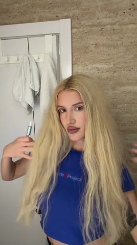 Woman in Pride Project shirt spotted in Belgrade bathroom