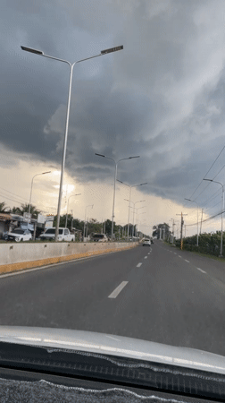 Morning drive recorded on divided road in Hagonoy, Philippines