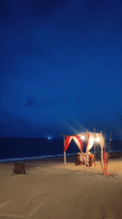 Tourist captures beachside dining and local culture in Baan Lamai