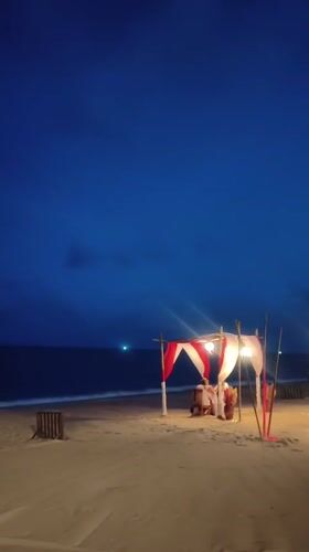Tourist captures beachside dining and local culture in Baan Lamai