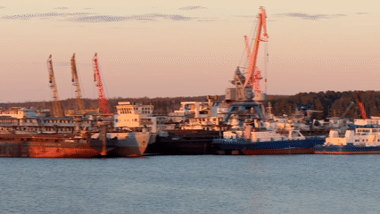 Sunset observations documented at Chaikovsky harbor, Russia