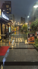 Family moments and rainy streets captured across Istanbul