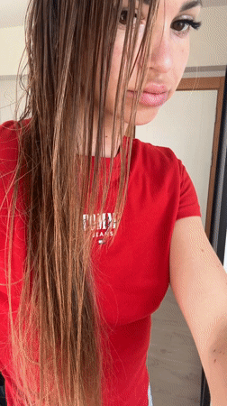 Morning skincare routine with brown scrub observed in Erdemli