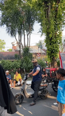 Street parade draws crowds in Surabaya, Indonesia
