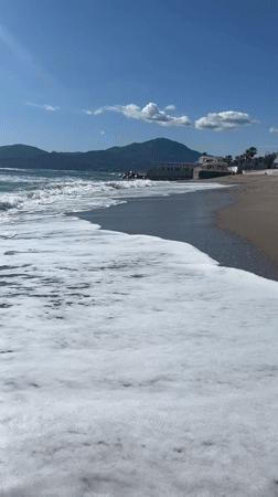Afternoon beach scenes captured by witnesses in Ascea, Italy