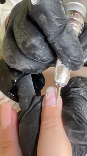 Manicure session documented at Podgorica beauty salon