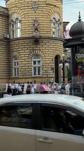 Seven-minute walking tour documents central Belgrade street scenes