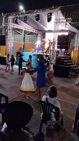 Nighttime community festival draws families to Tinaquillo, Venezuela