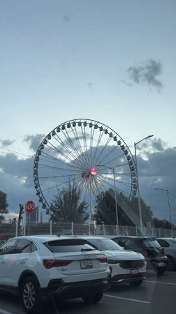 Late-night carnival and DJ event draws crowds in Puebla