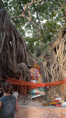 Daily life unfolds in Varanasi: yoga classes and sacred spaces