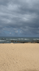 Cloudy morning at Vila Nova de Gaia beach captured