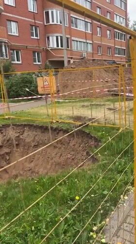 Ordinary morning in Chaikovsky, with construction, pets, and daily routines