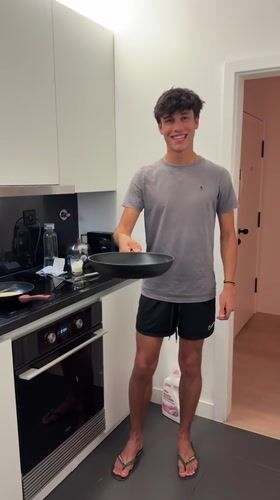 Pancakes in progress in a bright Loures kitchen