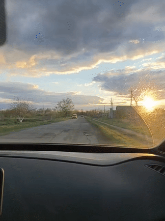 Driver records sunset journey through Kryvyi Rih streets