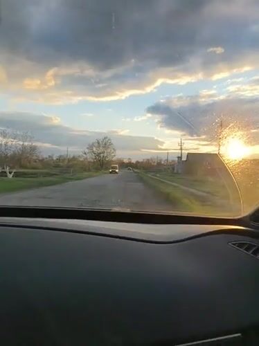 Driver records sunset journey through Kryvyi Rih streets