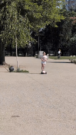 Summer afternoon at a Constanța park, July 2026