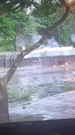 Street protests with smoke and fires documented in Porlamar, Venezuela