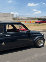Vintage Fiat 500 spotted on Mexico City street