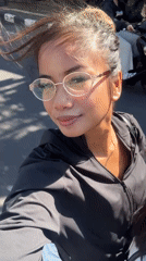 Woman documents morning selfie tour through Denpasar streets