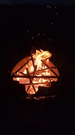 Bonfire night in Bucharest: marshmallows, music, and community