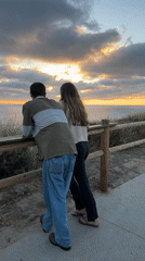 Encinitas cliff overlook draws a crowd for a dramatic Pacific sunset