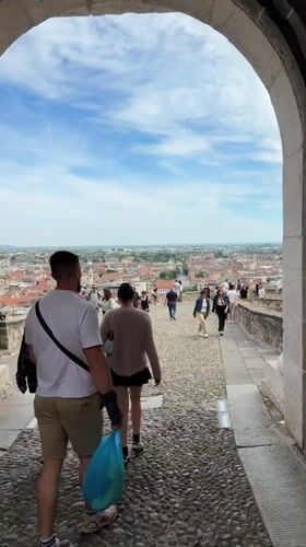 Tourists, street performers enliven Bergamo squares on sunny afternoon