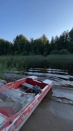 Lazy summer afternoon on the Kobona riverbank