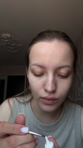 Woman Documents Morning Beauty Routine in Reshetnikovo Russia