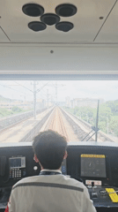 Train driver filmed operating elevated railway in Liangjiang, China