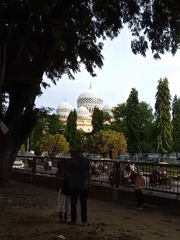 Daily life scenes captured across Lhokseumawe parks and streets