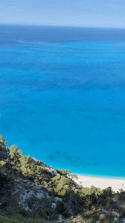 Coastal scene captured from vantage point in Apollonioi, Greece