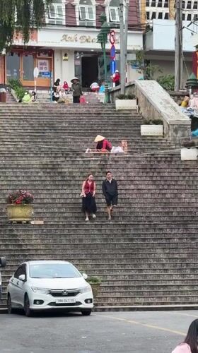 Daily life scenes captured across Da Lat Vietnam markets parks