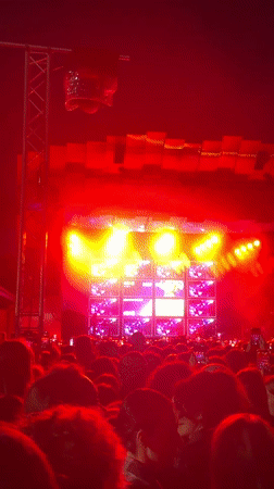 Outdoor concert draws crowds in Rostov-on-Don, Russia